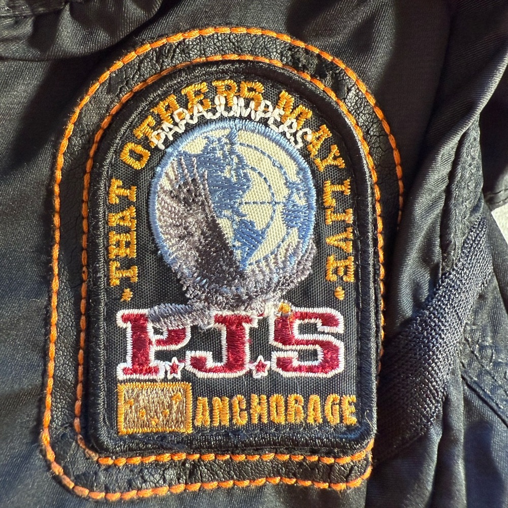 Parajumpers Black Raincoat - Picture 14 of 15